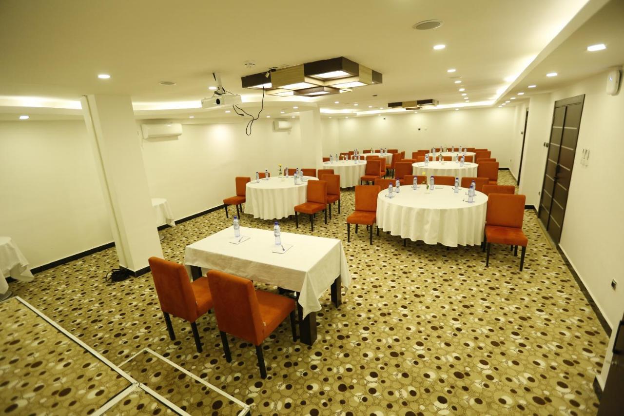 Cassiopeia Hotel Addis Abeba Exterior foto