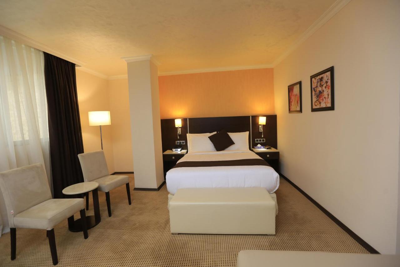 Cassiopeia Hotel Addis Abeba Exterior foto